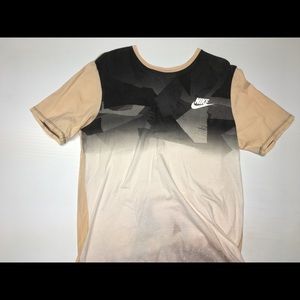Nike Bleached Tee